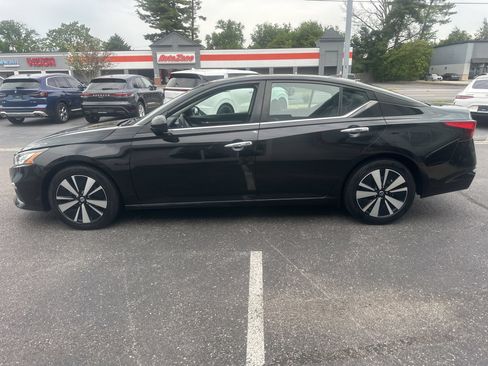 Used 2022 Nissan Altima 2.5 SV FWD image 8