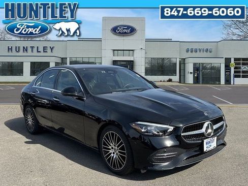 Used 2025 Mercedes-Benz C 300 4MATIC Sedan image 4