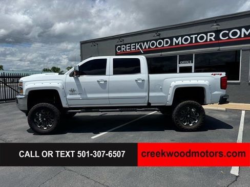 Used 2019 Chevrolet Silverado 2500 LTZ w/ Duramax Plus Package AWD/4WD image 6