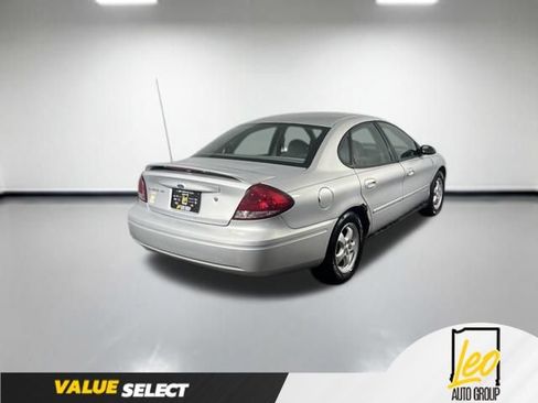 Used 2007 Ford Taurus SE FWD image 5