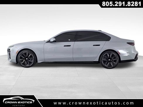 Used 2023 BMW 760i xDrive w/ Executive Package AWD/4WD image 4