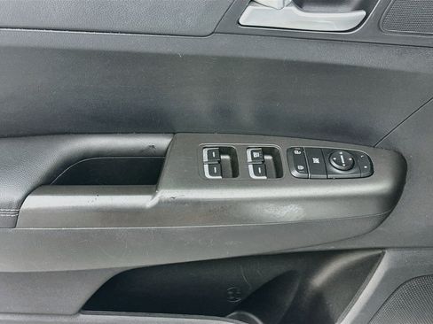 Used 2022 Kia Sportage LX FWD image 15