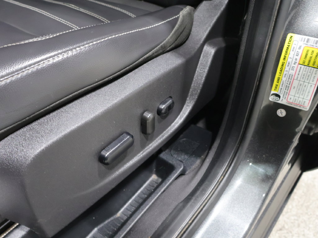 Used 2019 Ford Escape SEL AWD/4WD image 21
