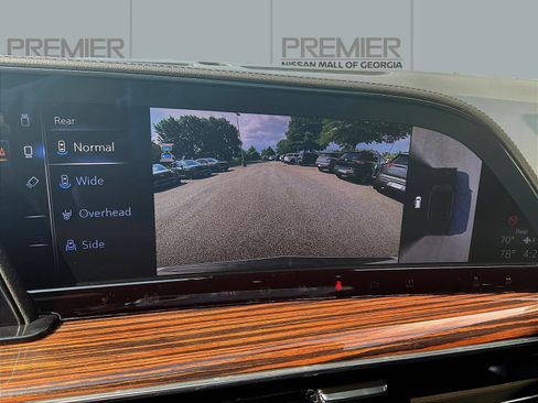 Used 2023 Cadillac Escalade Premium Luxury AWD/4WD image 15