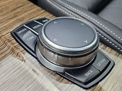 Used 2017 BMW X3 xDrive28i image 32