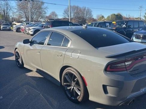 Used 2019 Dodge Charger Scat Pack image 8