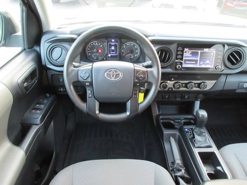 Used 2020 Toyota Tacoma SR AWD/4WD image 16