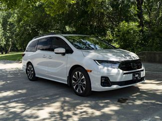 Used 2025 Honda Odyssey Elite video 2