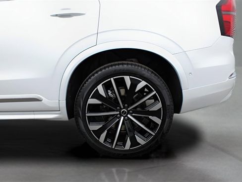 New 2026 Volvo XC60 T8 Ultra image 34