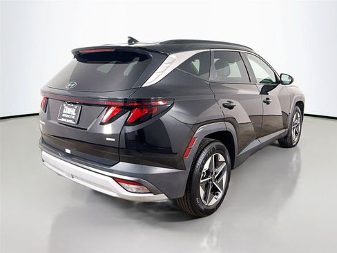 Used 2025 Hyundai Tucson SEL AWD/4WD image 13