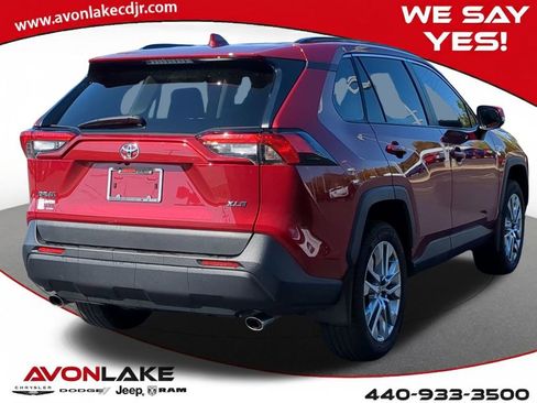 Used 2024 Toyota RAV4 XLE Premium image 6
