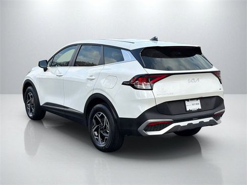 Certified 2025 Kia Sportage LX image 3