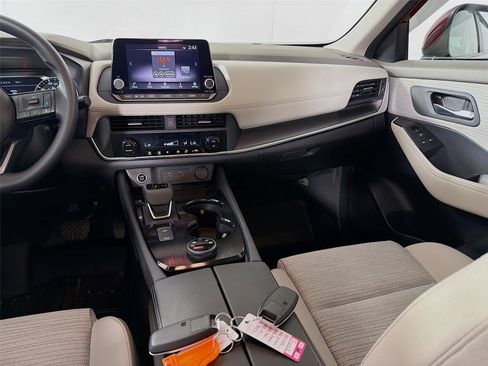 Used 2023 Nissan Rogue SV image 22