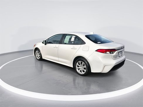Used 2024 Toyota Corolla LE image 6