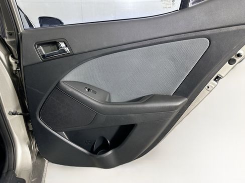 Used 2012 Kia Optima Hybrid w/ Hybrid Convenience Pkg image 25