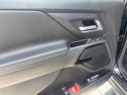 Used 2025 Chevrolet Silverado EV LT AWD/4WD image 10