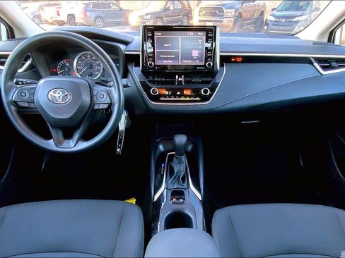 Used 2021 Toyota Corolla LE image 13