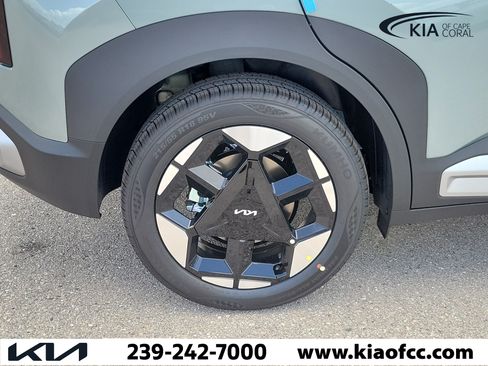 New 2027 Kia Seltos S FWD image 9