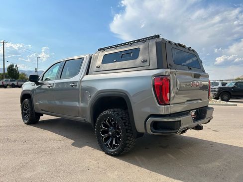 Used 2020 GMC Sierra 1500 AT4 w/ Technology Package AWD/4WD image 3