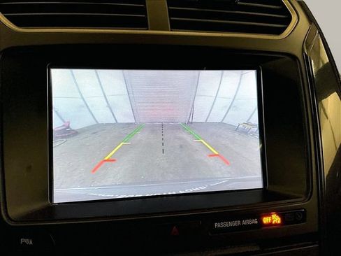Used 2018 Ford Explorer XLT w/ Equipment Group 202A FWD image 20