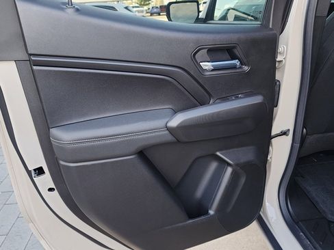 New 2026 GMC Canyon Elevation w/ Convenience Package image 40