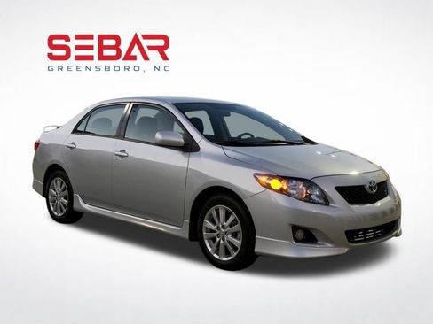 Used 2010 Toyota Corolla CE FWD image 1