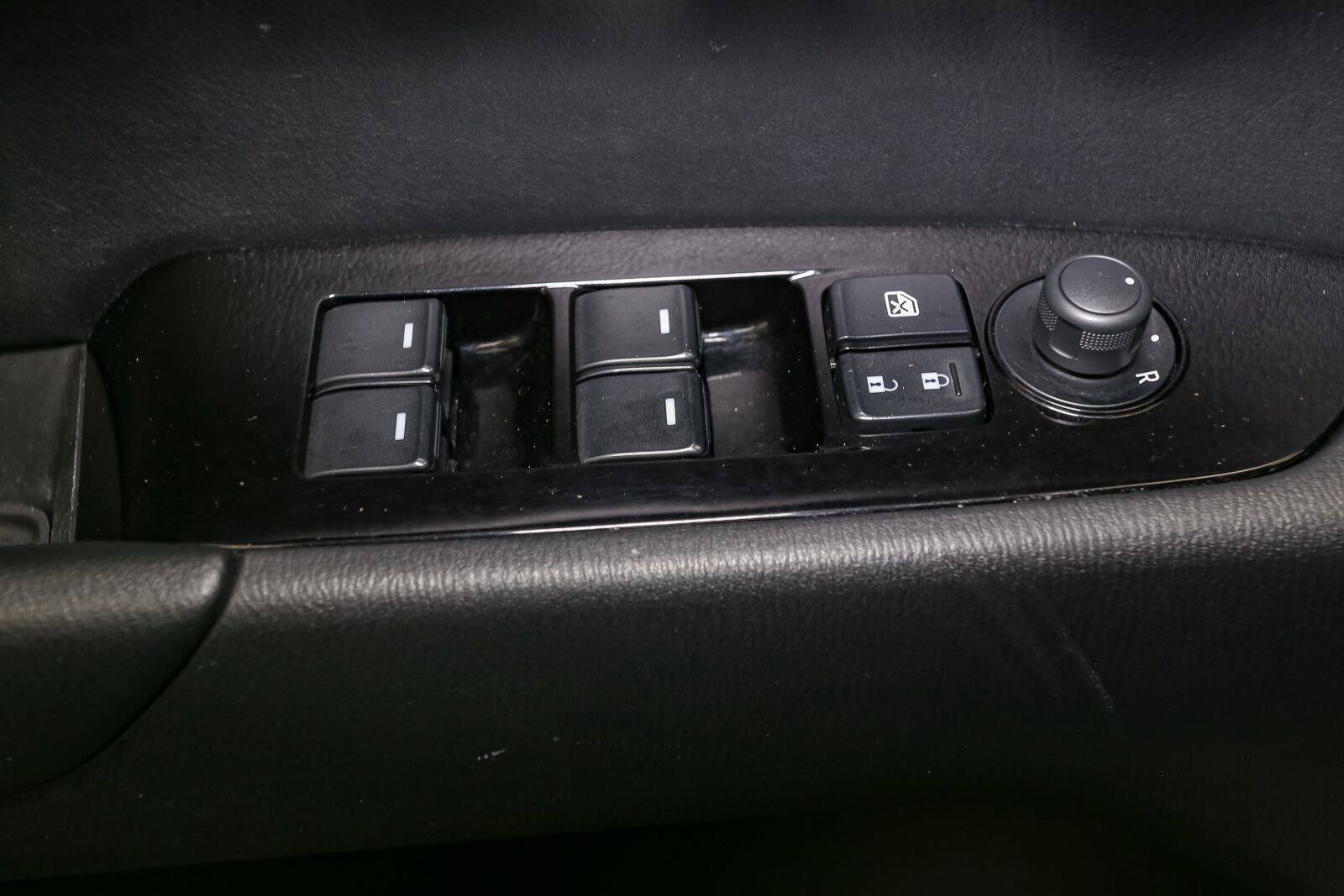 Used 2025 MAZDA CX-5 AWD 2.5 S w/ Select Package image 40