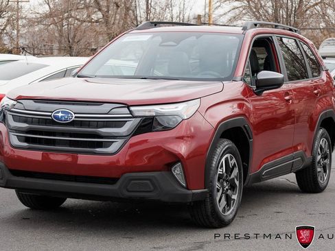Used 2025 Subaru Forester Premium image 12