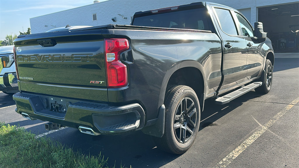 Used 2024 Chevrolet Silverado 1500 RST AWD/4WD image 2