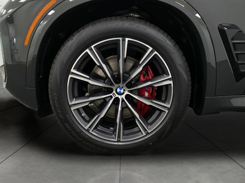 New 2026 BMW X5 xDrive40i w/ M Sport Package AWD/4WD image 14