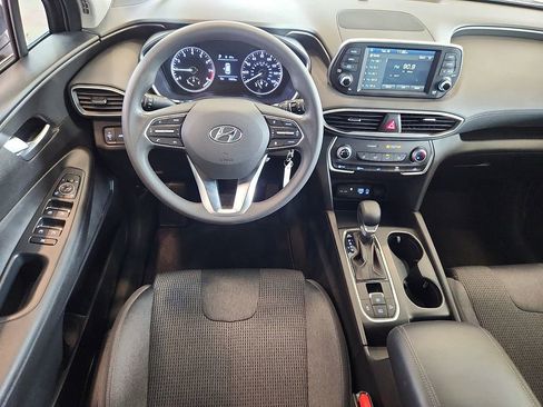 Used 2020 Hyundai Santa Fe SE image 2