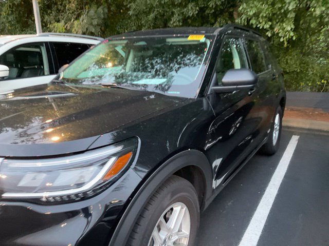 Used 2026 Ford Explorer Active w/ Active Comfort Package RWD image 9