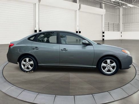 Used 2010 Hyundai Elantra SE image 2