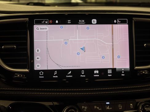 Used 2021 Chrysler Pacifica Limited w/ Uconnect Theater Family Group AWD/4WD image 27