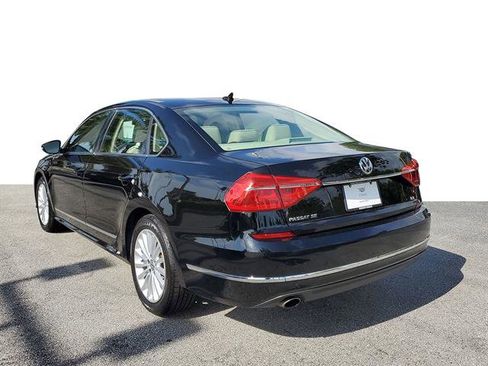 Used 2016 Volkswagen Passat 1.8T SE FWD image 18
