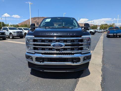 Used 2025 Ford F250 Lariat AWD/4WD image 9