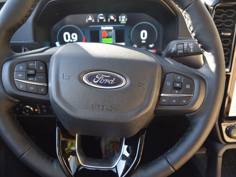 Used 2024 Ford Ranger Lariat image 7