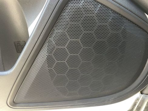 Used 2020 Subaru Outback Touring XT image 19