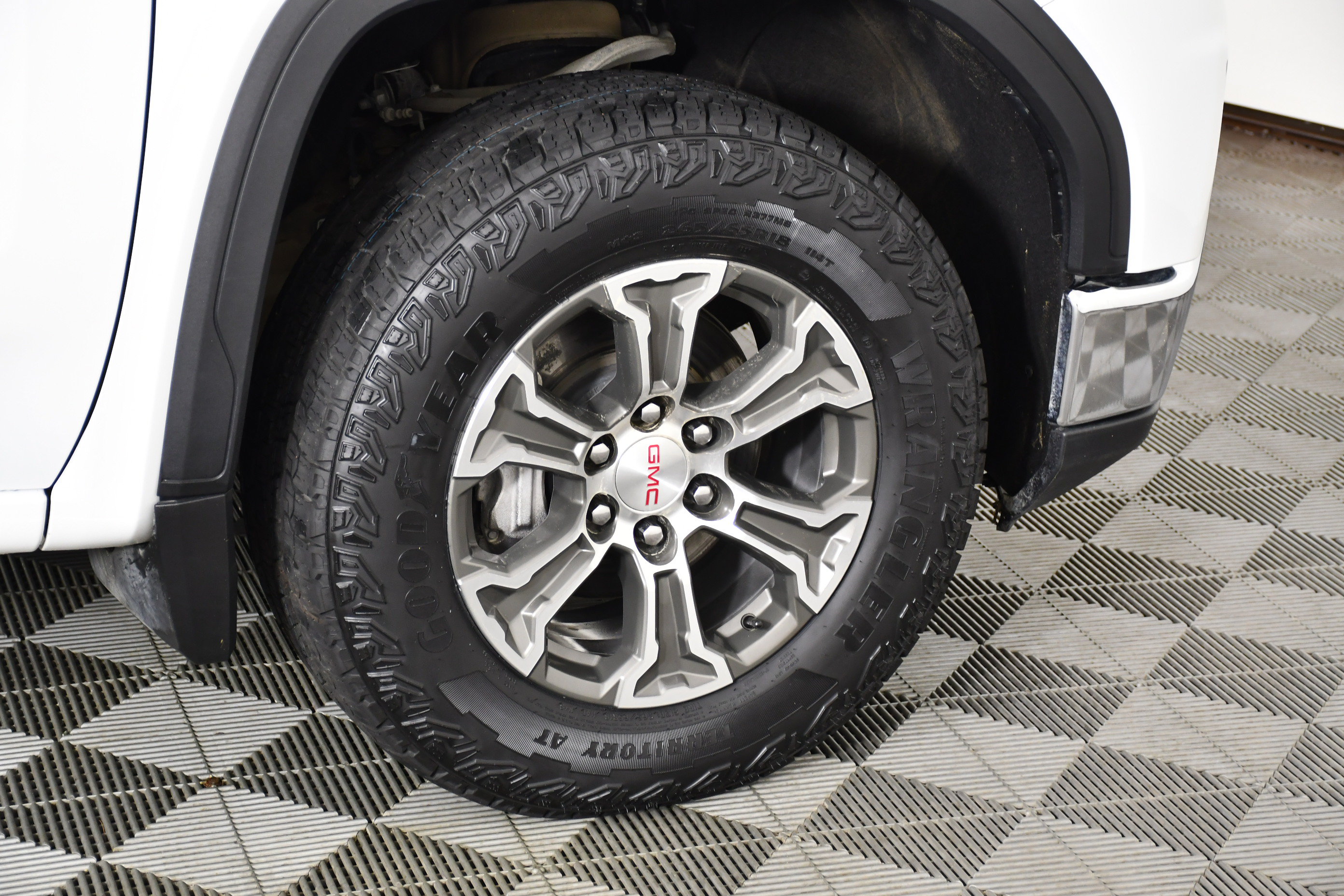 Used 2026 GMC Sierra 1500 SLT AWD/4WD image 56