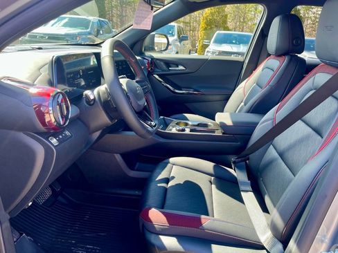 New 2026 Chevrolet Equinox RS w/ Convenience Package III AWD/4WD image 11