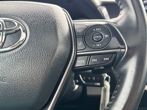 Used 2023 Toyota Camry SE image 18