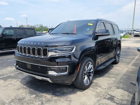 Used 2024 Jeep Wagoneer Series II w/ Premium Group I AWD/4WD image 3