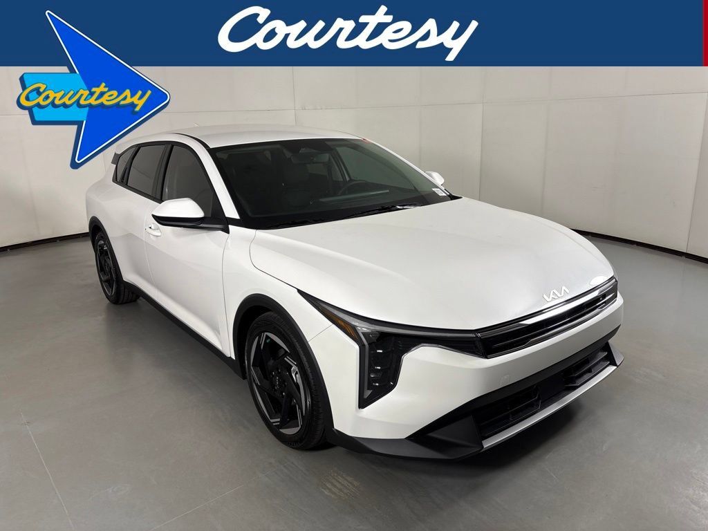 New 2026 Kia K4 EX FWD image 1