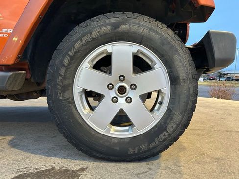 Used 2011 Jeep Wrangler Unlimited Sahara w/ Dual Top Group image 32