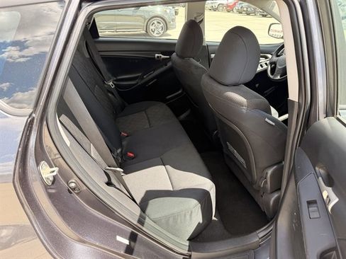 Used 2009 Pontiac Vibe AWD w/ Preferred Package image 4