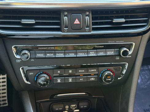 Used 2017 Kia Optima SX FWD image 23