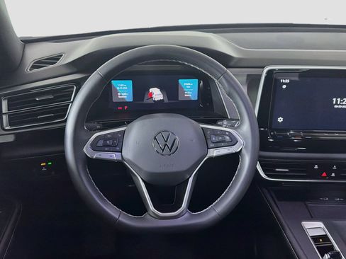 Used 2024 Volkswagen Atlas Cross Sport SE FWD image 17