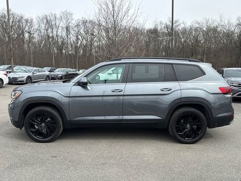 Certified 2023 Volkswagen Atlas SE w/ Black Wheel Package image 7