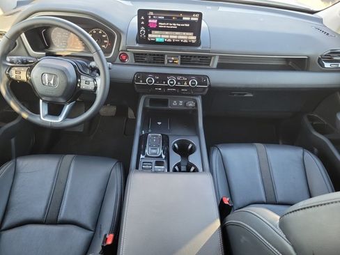 Used 2024 Honda Pilot EX-L image 11