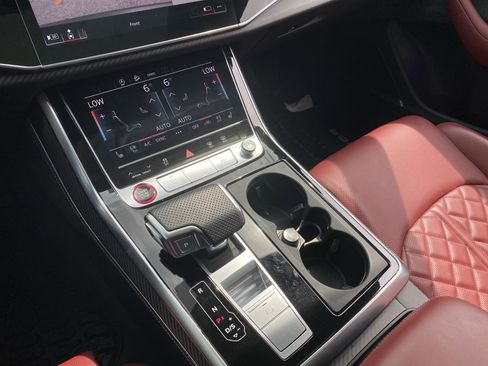 Used 2025 Audi SQ8 Premium Plus image 24